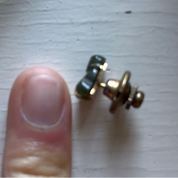 Buddha Jade Pin. Vintage. By Swank. Miniature - Picture 10 of 11